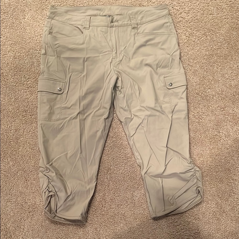 Eddie Bauer Women’s Tan Cargo Pants